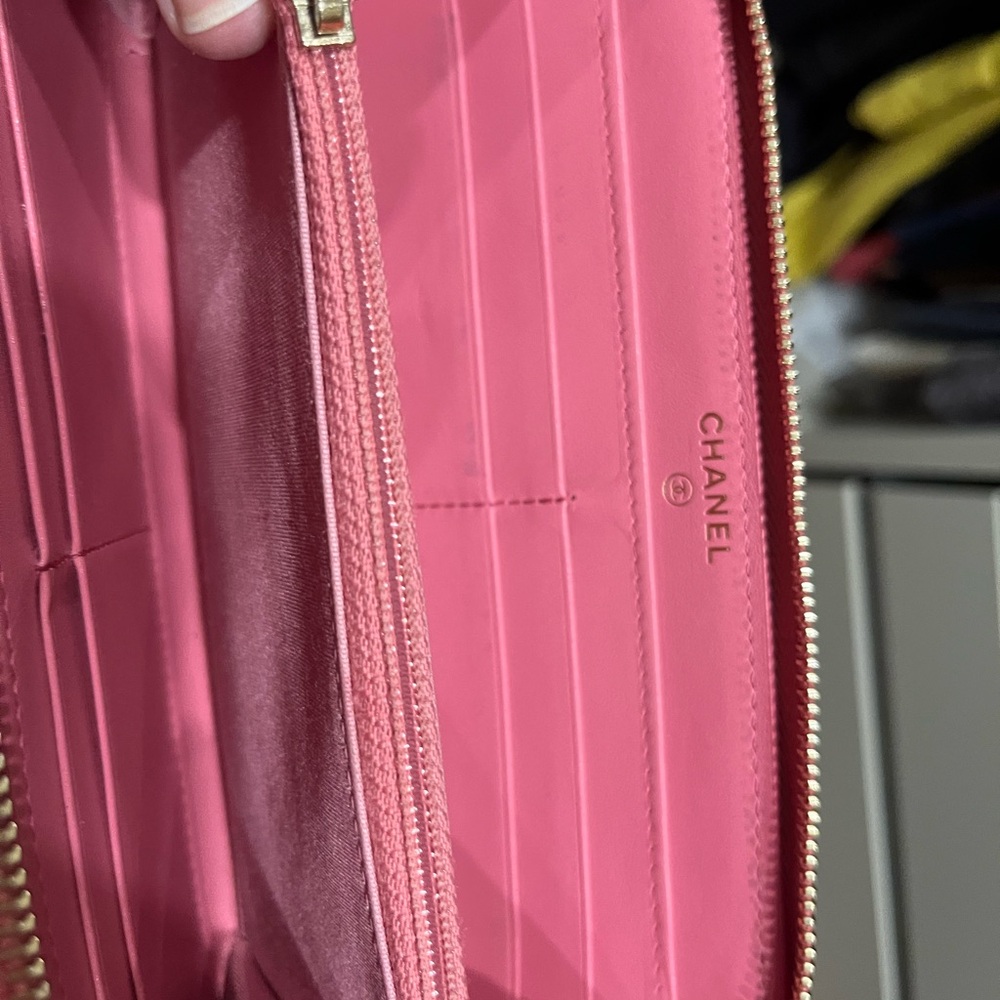 Coveted C 19 Pink Quilted Wallet - Picture 5 of 8